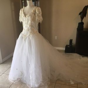 Michaelangelo Wedding Gown Size 20 White Ball Gown